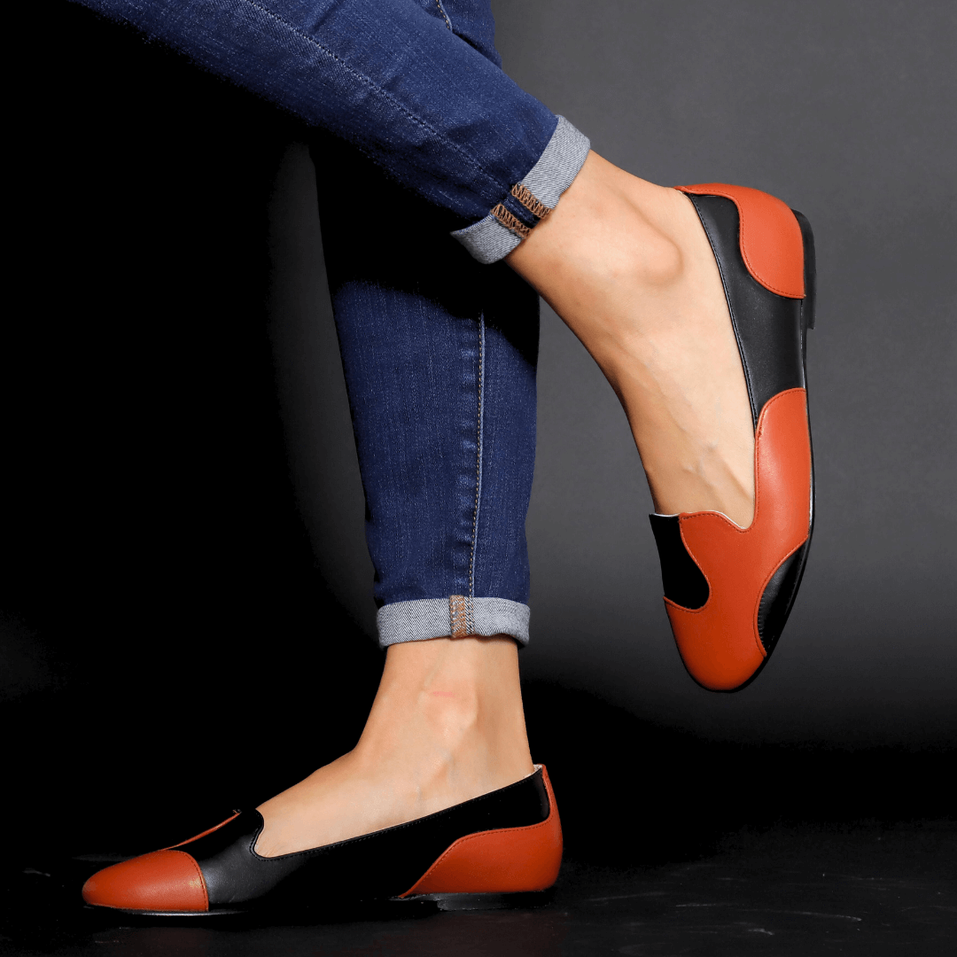 CAROLA - Negro y Terracota Regina Romero Zapato Flat Balerina de Piso para Dama en Piel