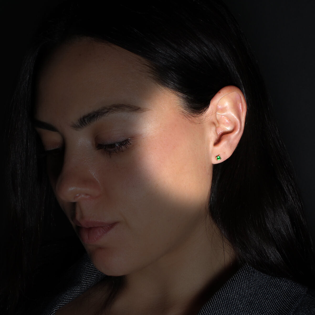 ARETES TOULOUSE - Verde Esmeralda y Dorado Regina Romero Arete Para Dama