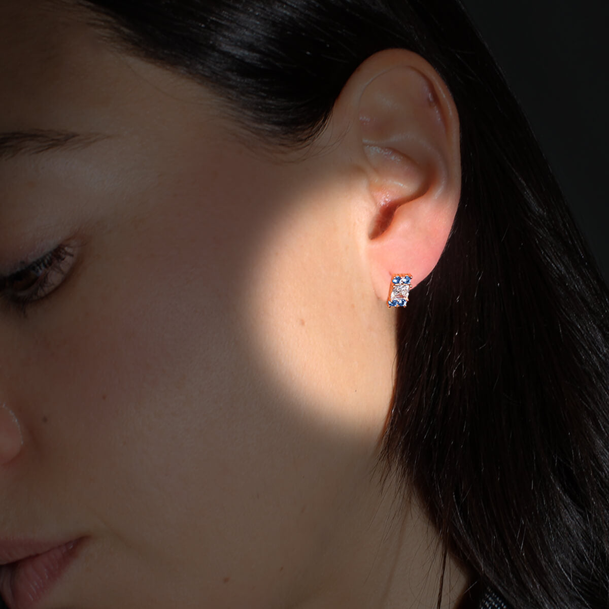 CORDOBA - Color Zafiro Marino y Oro Rosado Regina Romero Arete Para Dama