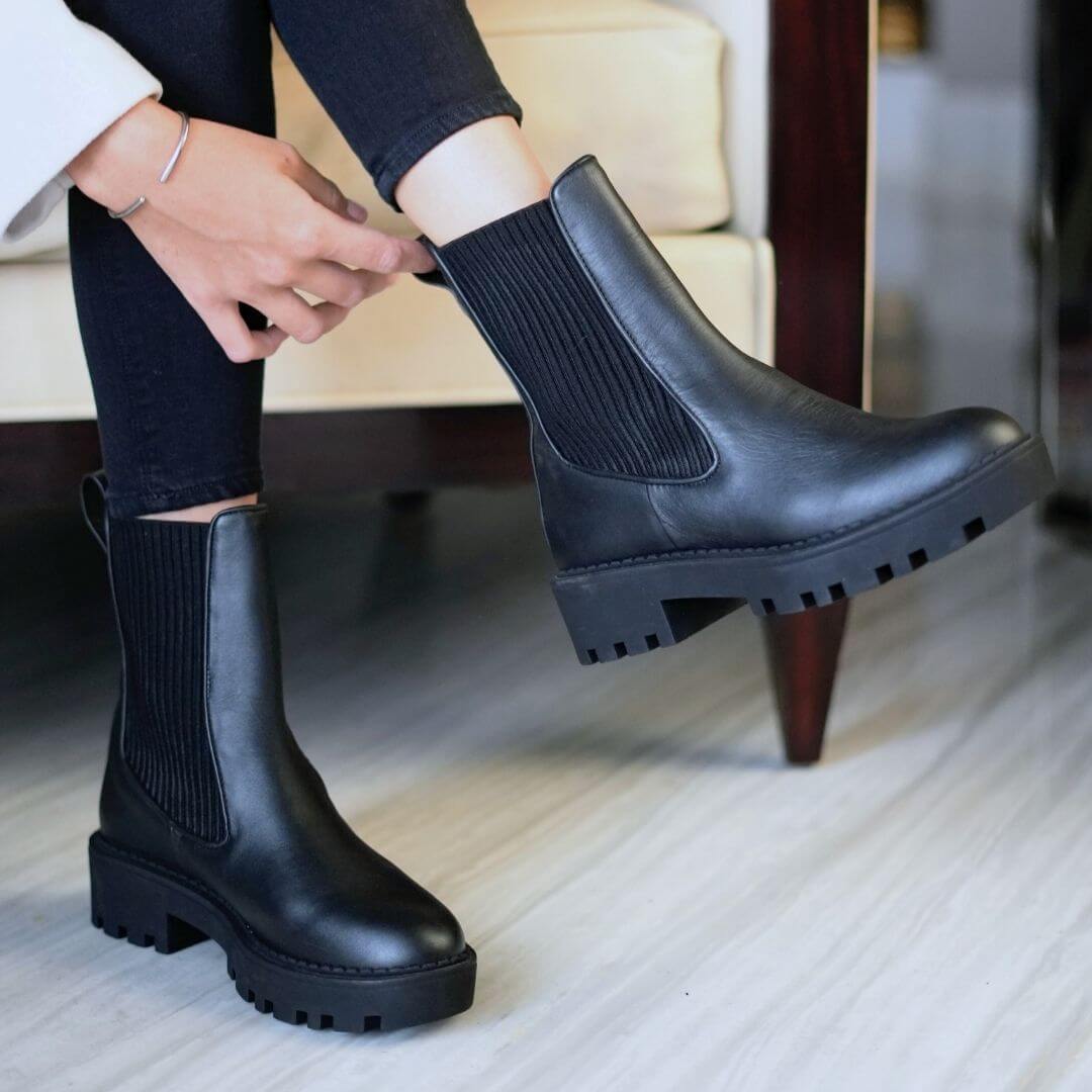 HERA - Negro Regina Romero Zapato Bota Botin Para Dama en Piel