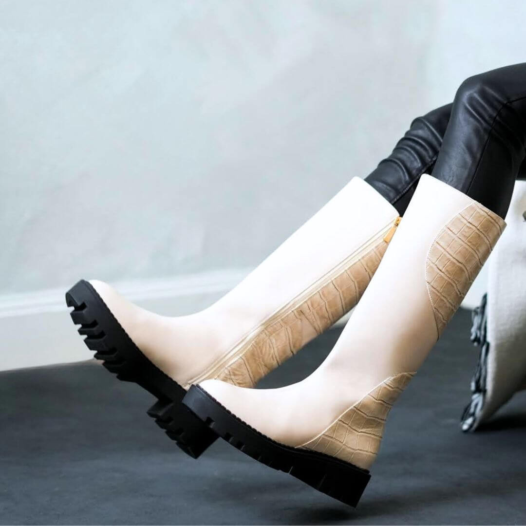 IRINA 65 - Beige Regina Romero Zapato Bota Larga Tacon Bajo Para Dama en Piel