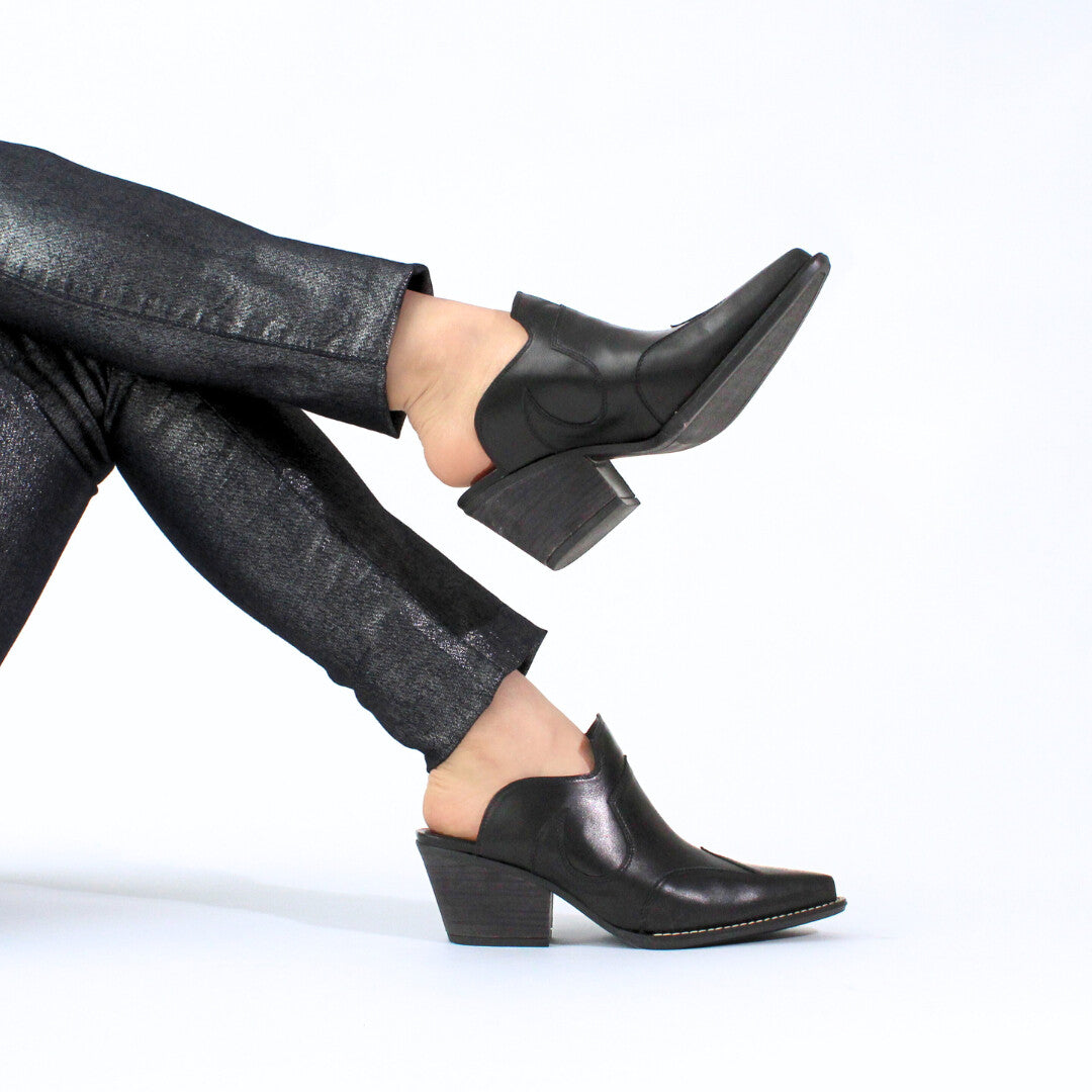 TRACY 60 - Negro Regina Romero Zapato Zapatilla Tacon Bajo Para Dama en Piel