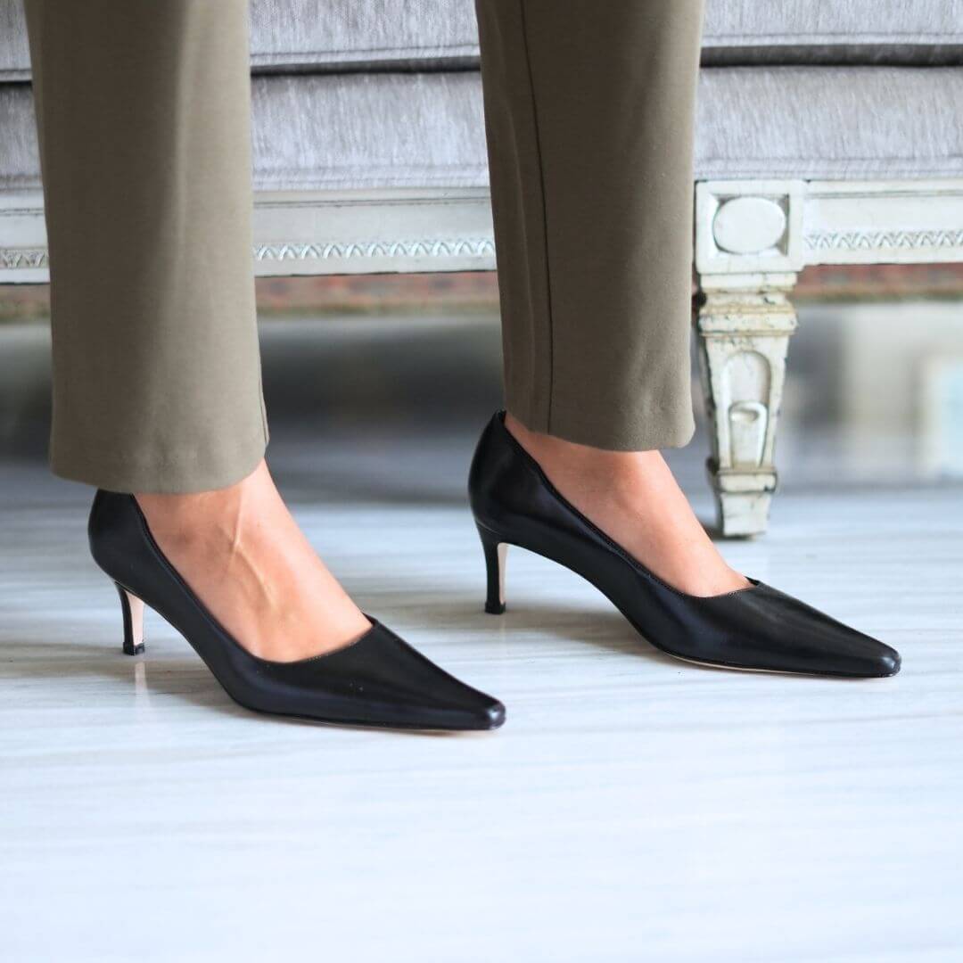 CRUZ 60 - Negro Regina Romero Zapato Zapatilla Tacon Bajo Para Dama en Piel