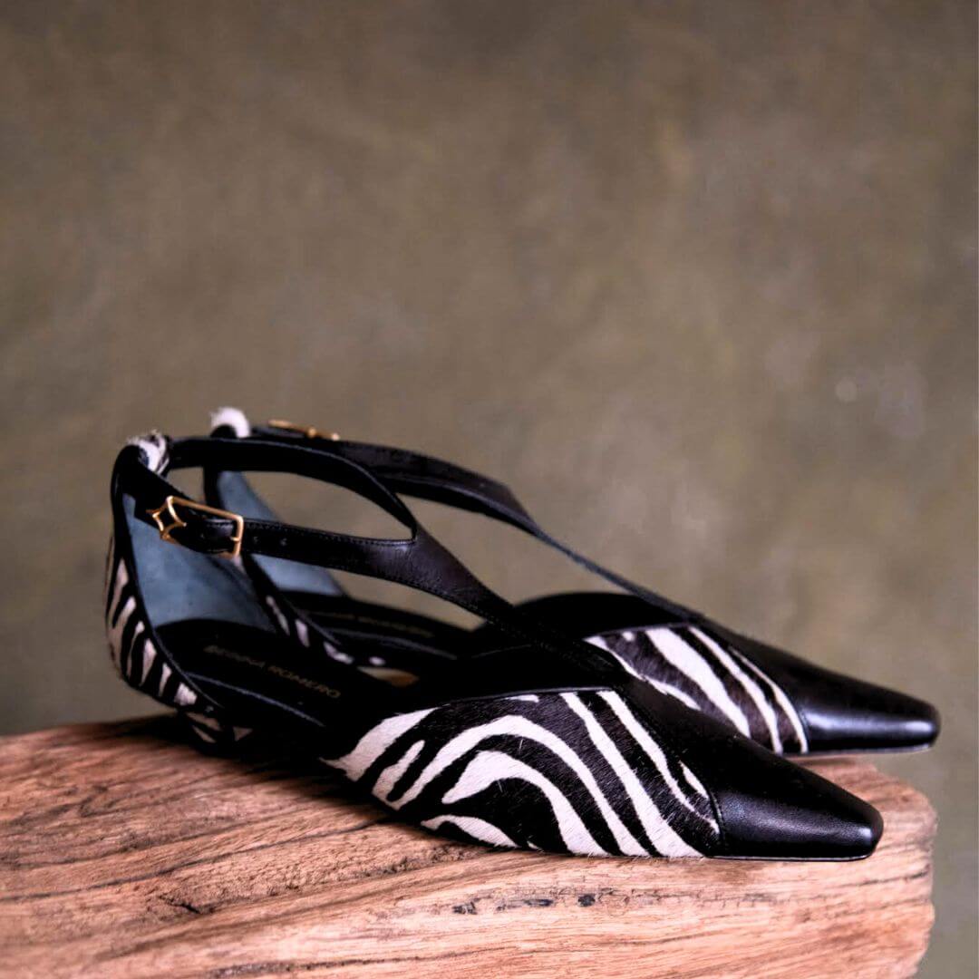 FIORELLA 30 - Negro Print Regina Romero Zapato Zapatilla Tacon Bajo Para Dama en Piel