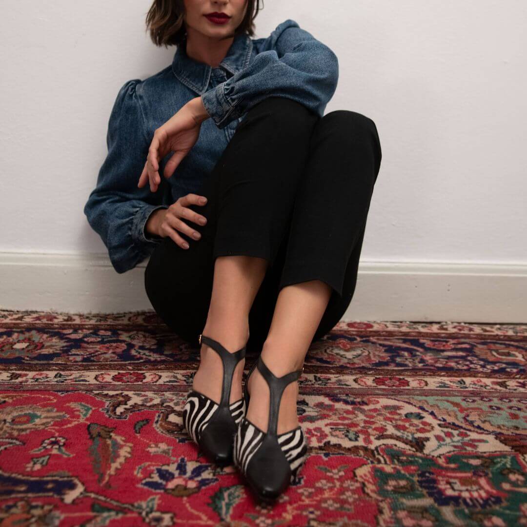 FIORELLA 30 - Negro Print Regina Romero Zapato Zapatilla Tacon Bajo Para Dama en Piel