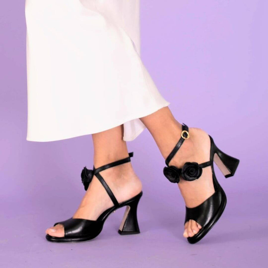 GODIVA 85 - Negro Regina Romero Zapato Zapatilla Tacon Alto Para Dama en Piel