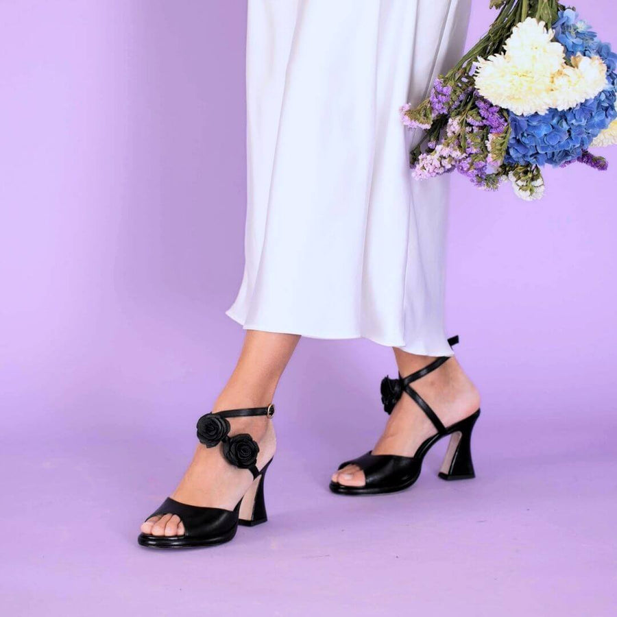 GODIVA 85 - Negro Regina Romero Zapato Zapatilla Tacon Alto Para Dama en Piel