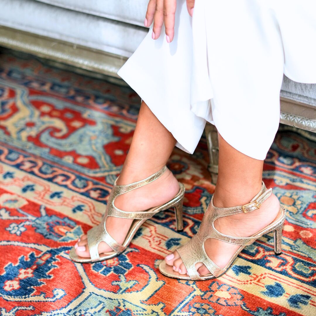 MILA 85 - Oro Regina Romero Zapato Sandalia Zapatilla Tacon Alto Para Dama en Piel