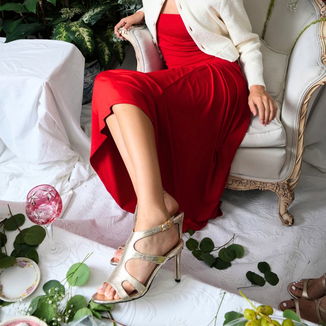MILA 85 - Oro Regina Romero Zapato Sandalia Zapatilla Tacon Alto Para Dama en Piel