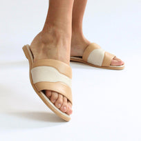 COCO - Vainilla y Latte Regina Romero Zapato Sandalia de Piso Para Dama en Piel