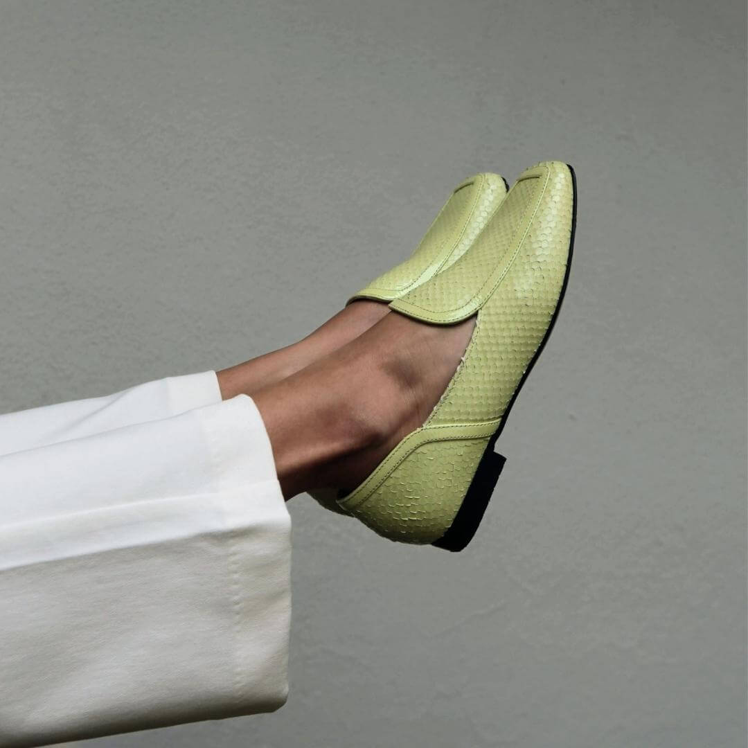 CORA - Menta Regina Romero Zapato Mocasin de Piso Para Dama en Piel