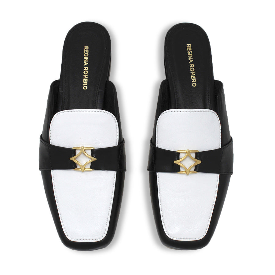 SAMMY - Negro y Blanco Regina Romero Zapato Flat Mule de Piso Para Dama en Piel