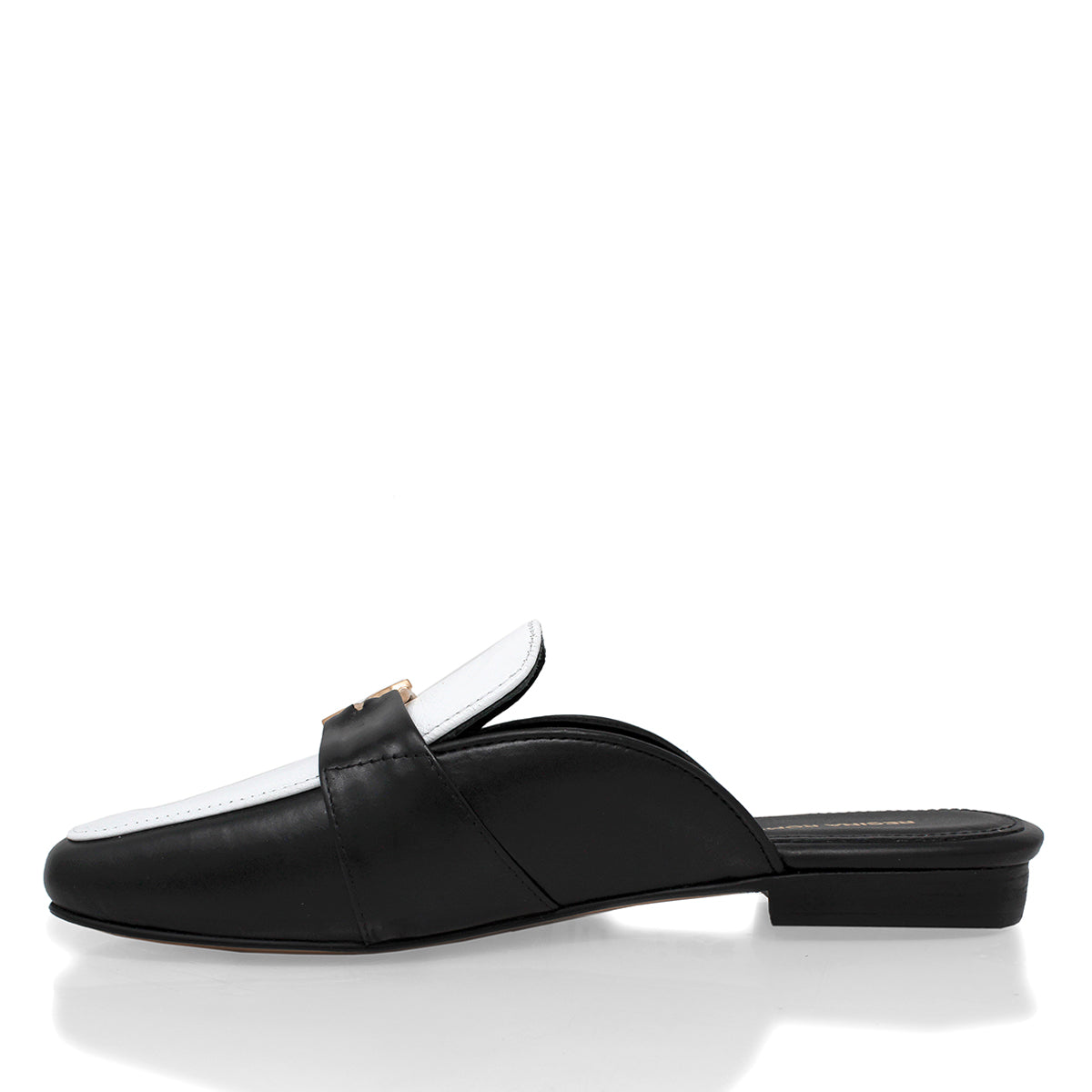 SAMMY - Negro y Blanco Regina Romero Zapato Flat Mule de Piso Para Dama en Piel