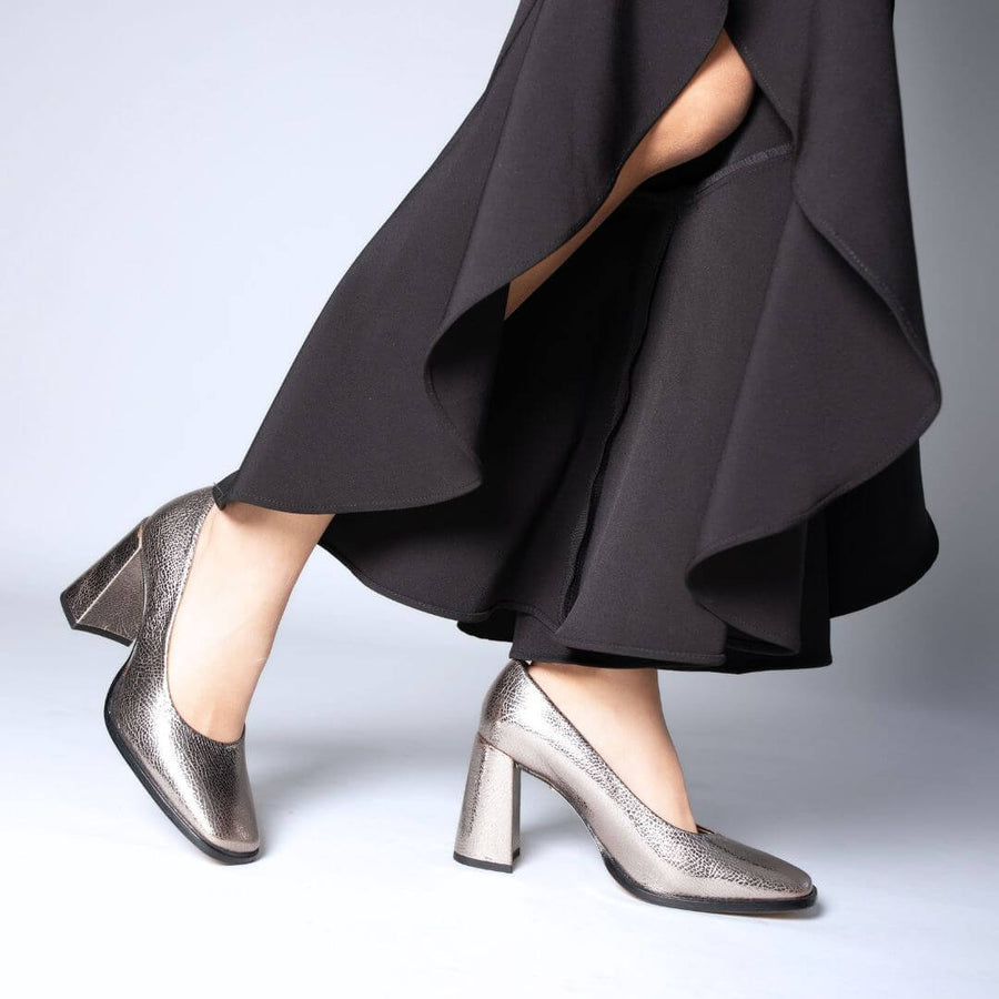 KAT 75 - Antimonio Regina Romero Zapato Zapatilla Tacon Alto Para Dama en Piel