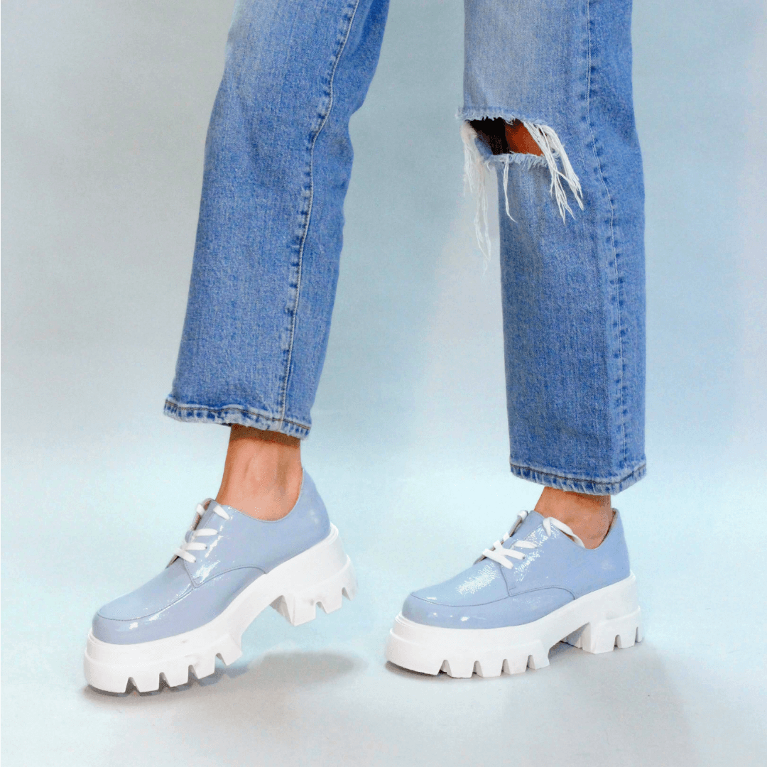 KRYSTA 65 - Charol Azul Claro Regina Romero Zapato Tenis Urbano Sport Para Dama en Piel