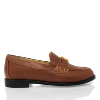 Mocasines de piel color café con suela baja y herraje dorado, Regina Romero