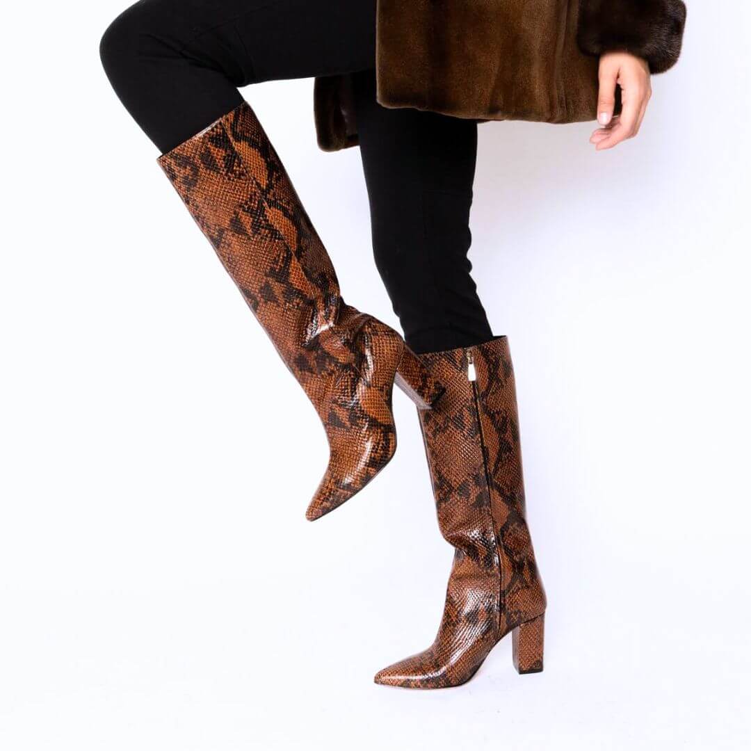 BROOKLYN 75 - Miel Regina Romero Zapato Bota Larga Tacon Alto Para Dama en Piel