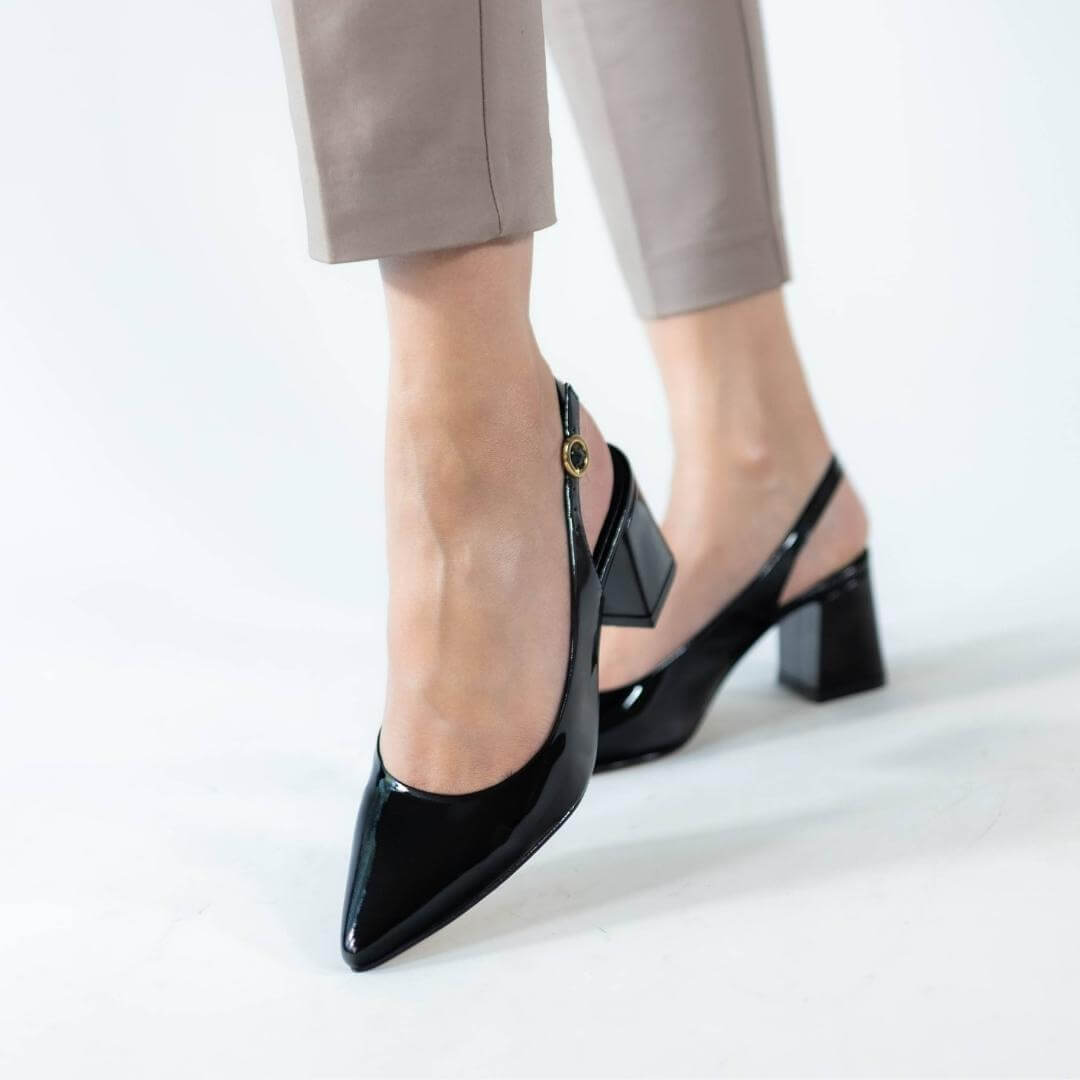TANIA 50 - Charol Negro Regina Romero Zapato Zapatilla Tacon Bajo Para Dama en Piel