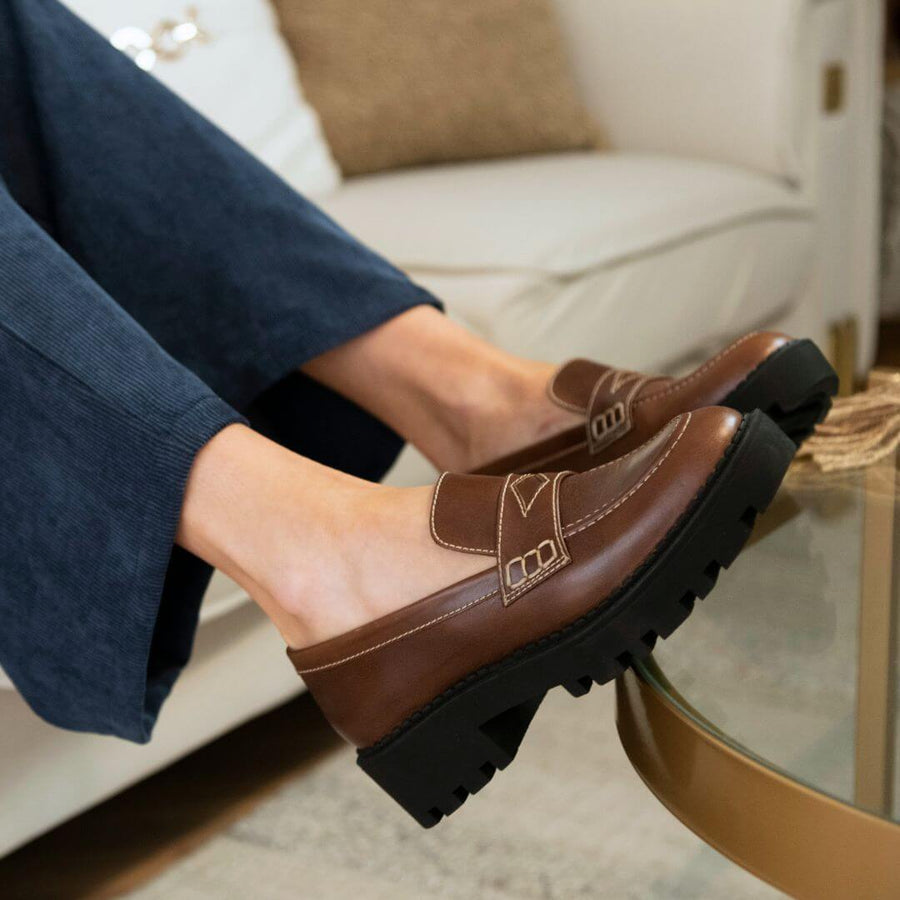QUINN - Tan Regina Romero Zapato Tenis Urbano Sport Para Dama en Piel