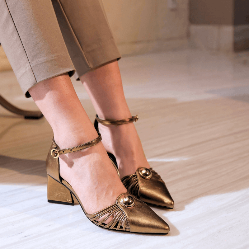 VENECIA 50 - Oro Viejo Regina Romero Zapato Zapatilla Tacon Bajo Para Dama en Piel