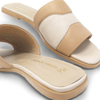 COCO - Vainilla y Latte Regina Romero Zapato Sandalia de Piso Para Dama en Piel