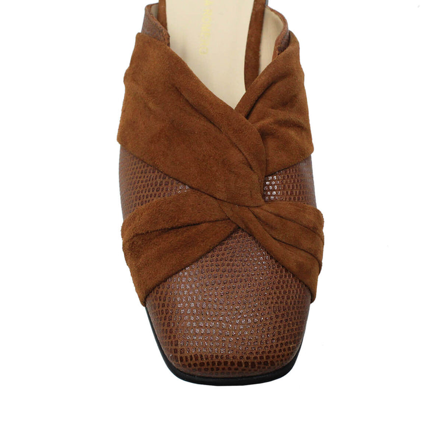 GISELLE - Nuez Regina Romero Flat Ballerina Floor Shoe for Women in Leather