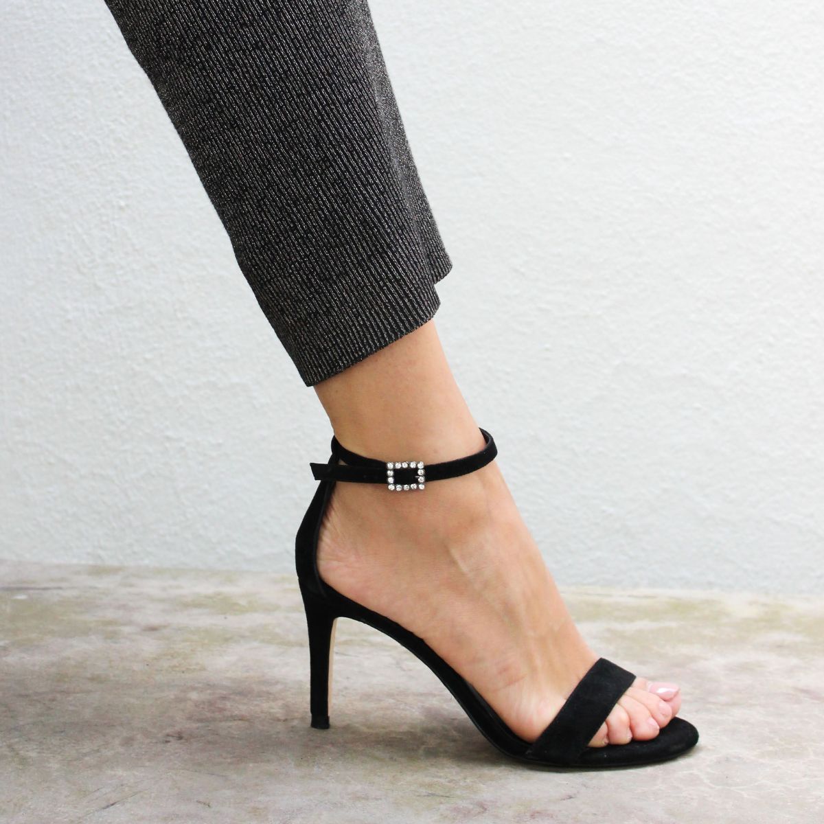 CLAUDINE 85 GLAM - Ante Negro Regina Romero Zapato Sandalia Zapatilla Tacon Alto Para Dama en Piel