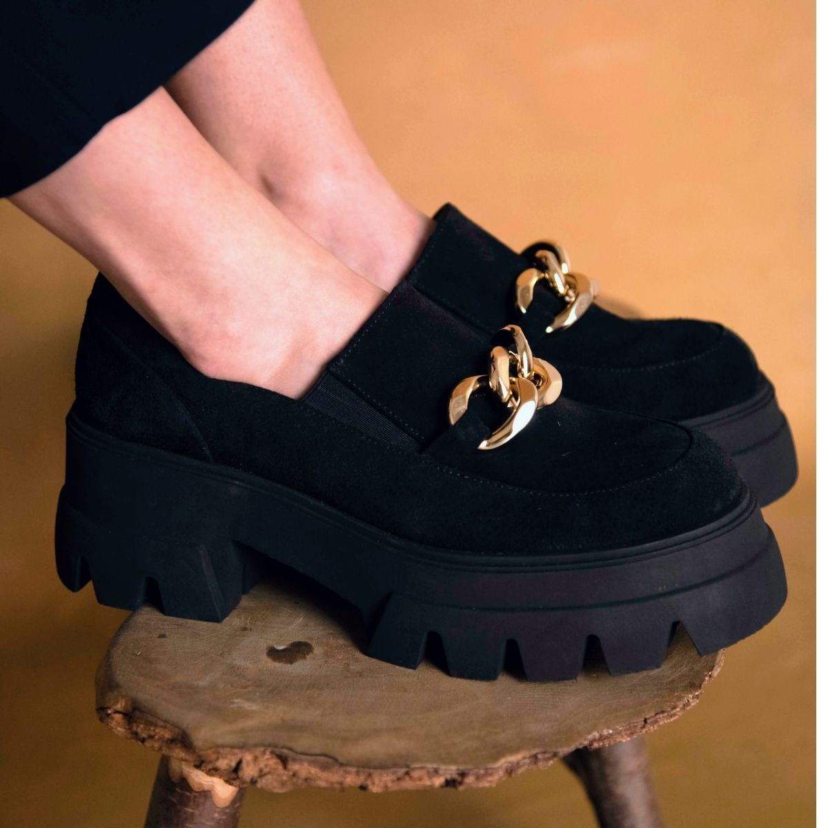 RAQUEL 65 - Gamuza Negro Regina Romero Zapato Tenis Urbano Sport Para Dama en Piel