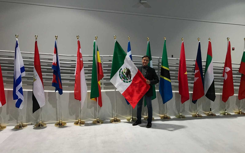 Nuevas Fronteras para Regina Romero