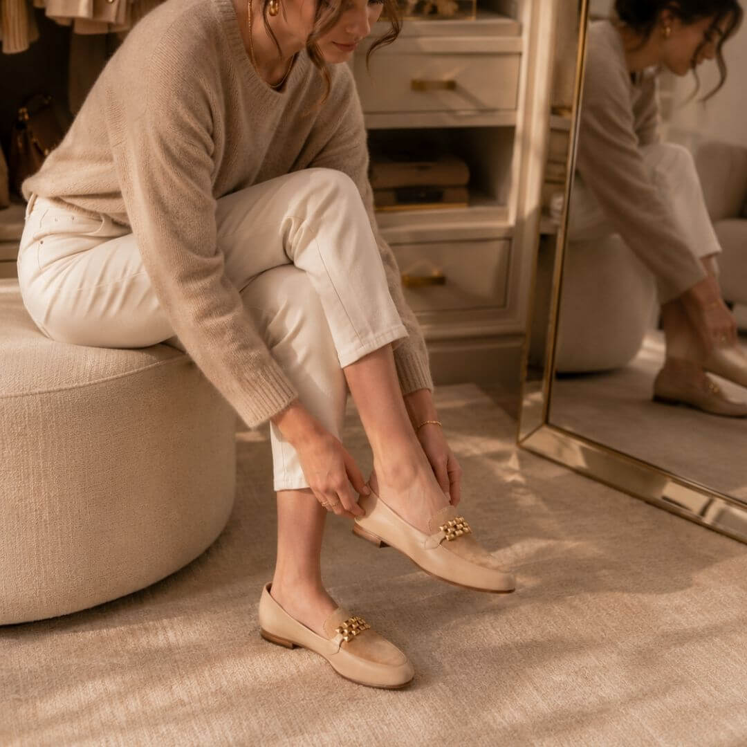 CARINA - Beige Regina Romero Women's Flat Moccasin Shoe in Leather