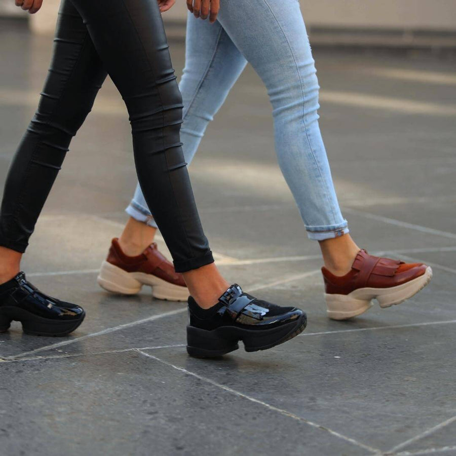 KENDALL 75 - Tan Regina Romero Zapato Tenis Urbano Sport Para Dama en Piel