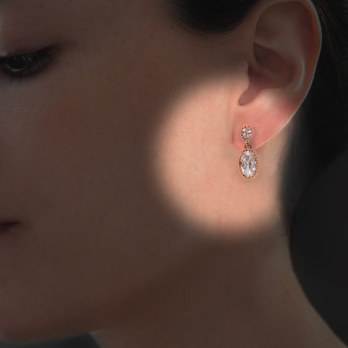 ARETES AMBERES - Cristal y Dorado Regina Romero  Arete Para Dama