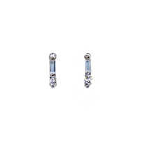 ARETES OSLO - Cristal y Plateado Regina Romero  Arete Para Dama