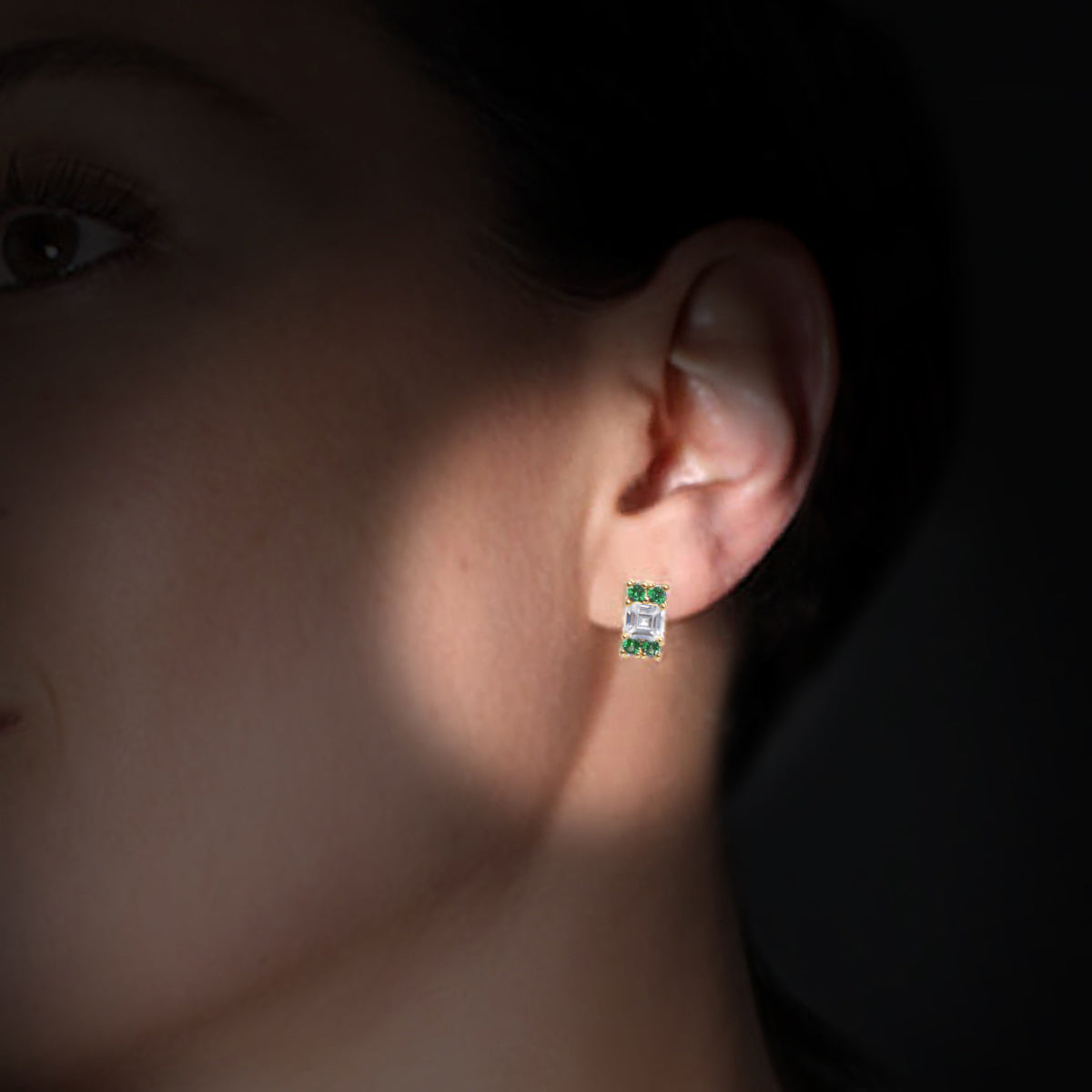CORDOBA - Color Verde Esmeralda y Oro Rosado Regina Romero  Arete Para Dama
