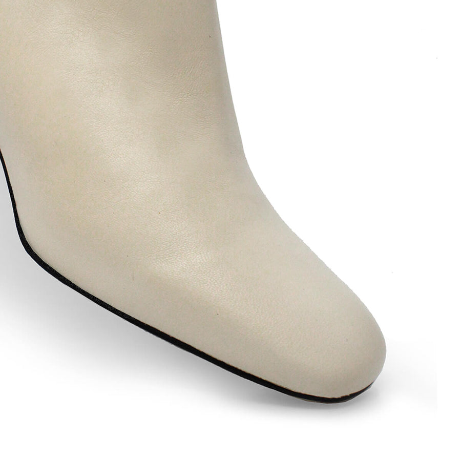 CECILE 45 - Latte Regina Romero Zapato Bota Botin Tacon Bajo Para Dama en Piel