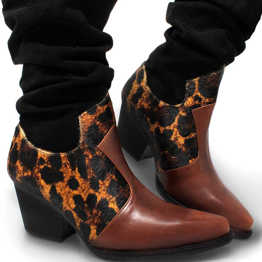 MADELEINE 60 - Ante Negro y Cafe Regina Romero Zapato Bota Botin Tacon Bajo Para Dama en Piel