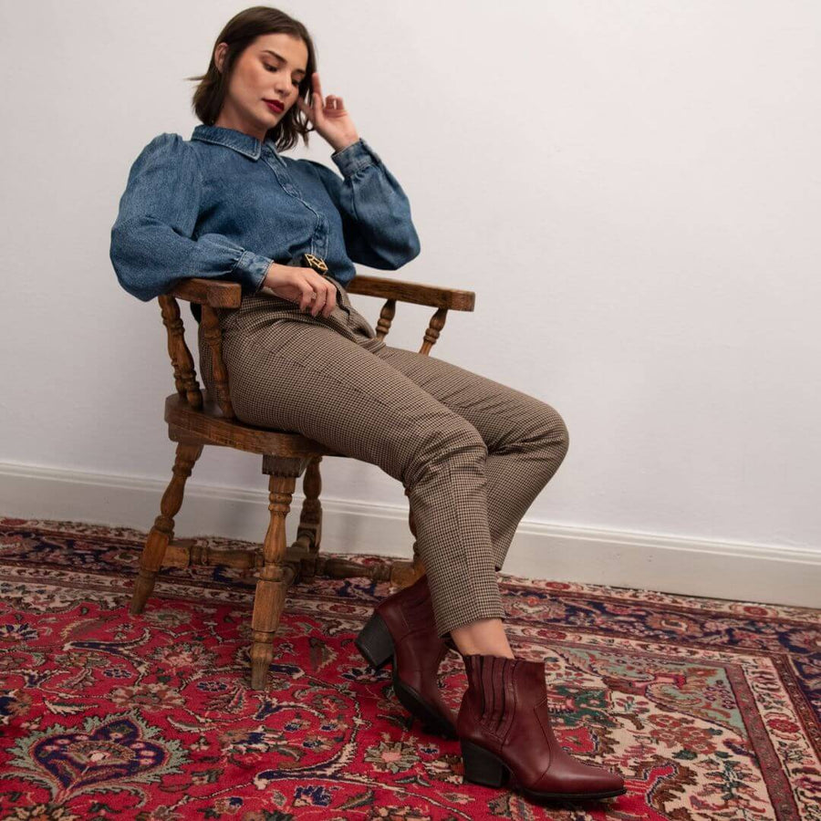 MAGGIE 60 - Vino Regina Romero Zapato Bota Botin Tacon Bajo Para Dama en Piel