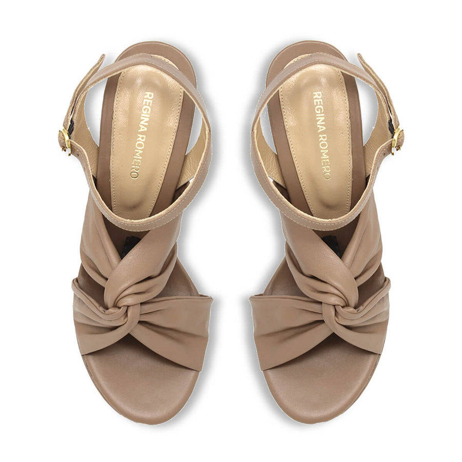 THALIA CON PULSERA 125 - Mocha Regina Romero Zapato Sandalia Plataforma Tacon Alto Para Dama en Piel