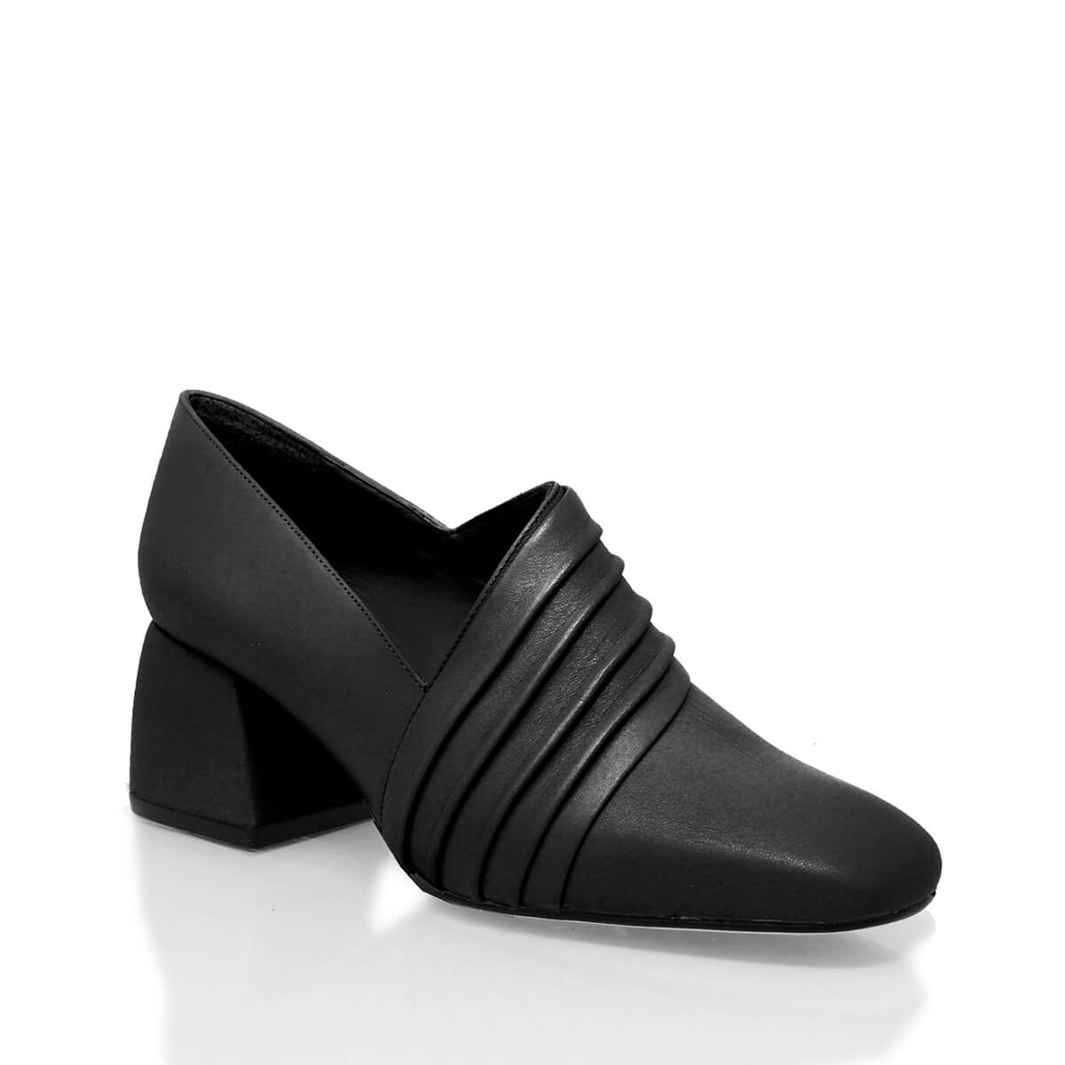 BEBAY 50 - Black Regina Romero Low Heel Sneaker for Lady in Leather