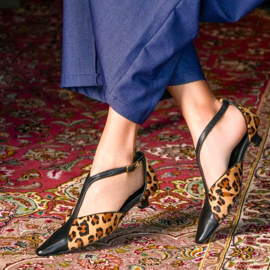 FIORELLA 30 - Cafe Print Regina Romero Zapato Zapatilla Tacon Bajo Para Dama en Piel