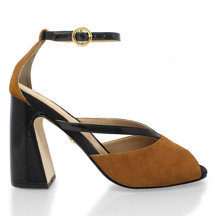 CAPRI 95 - Camel y Negro Regina Romero Zapato Zapatilla Tacon Alto Para Dama en Piel
