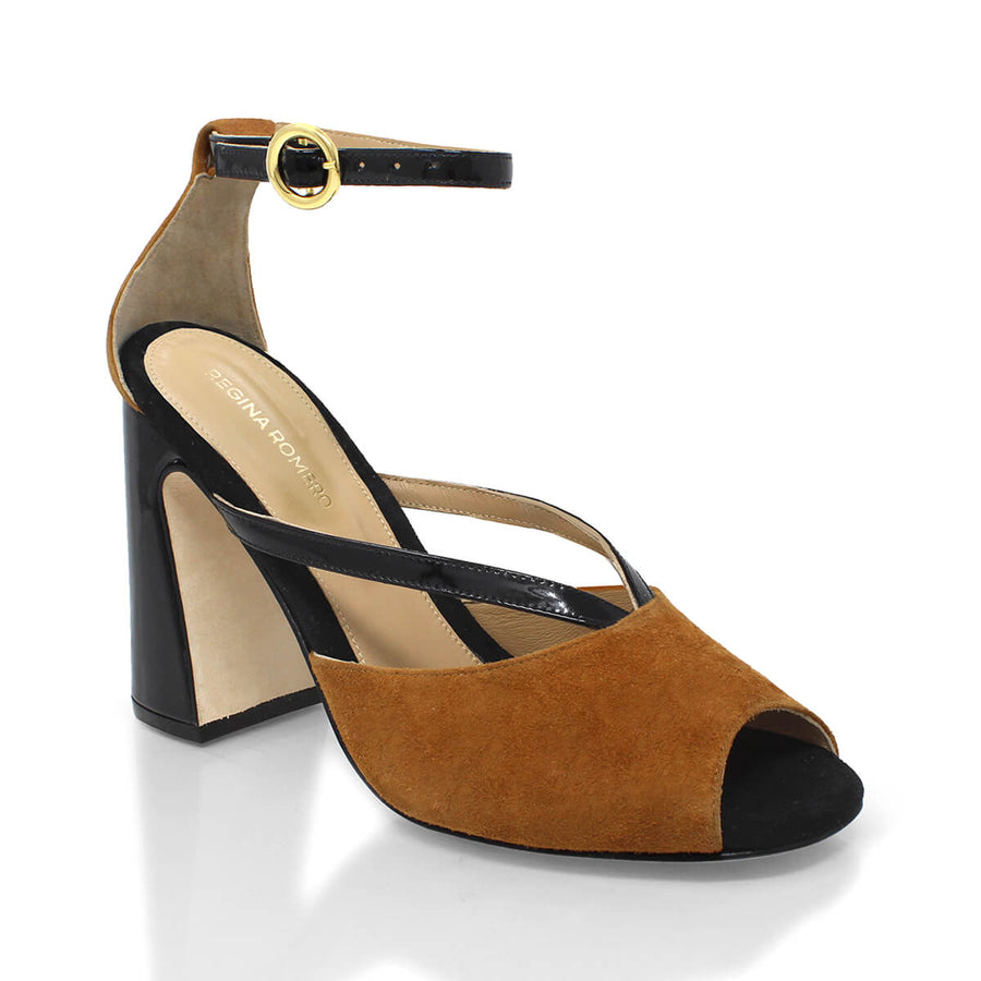CAPRI 95 - Camel y Negro Regina Romero Zapato Zapatilla Tacon Alto Para Dama en Piel