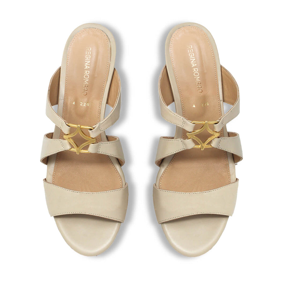 VINCI 50 - Beige Regina Romero Zapato Sandalia Zapatilla Tacon Bajo Para Dama en Piel