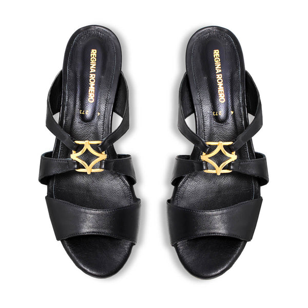 Sandalias Vinci 50 Regina Romero en piel color negro, tacon medio
