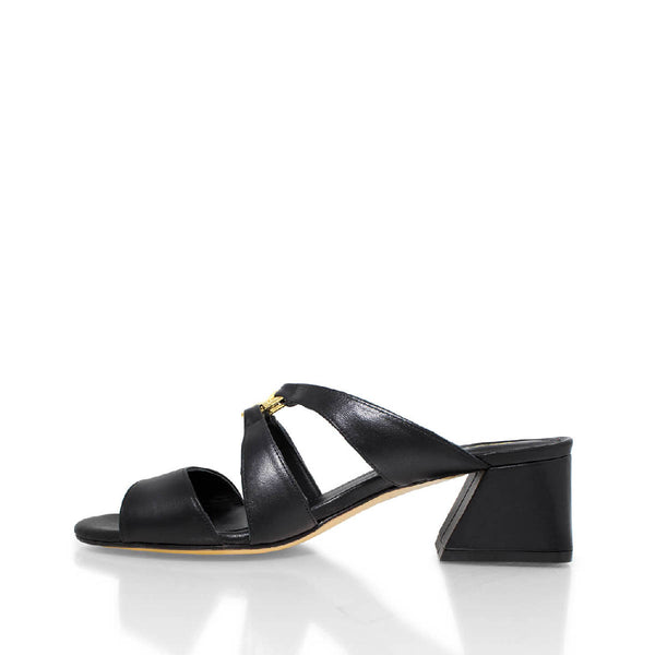 Sandalias Vinci 50 Regina Romero en piel color negro, tacon medio