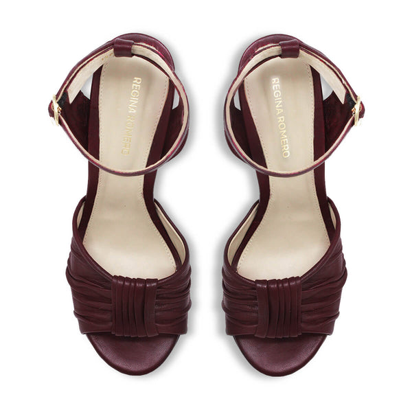 Sandalias Bernadette 125 Regina Romero en piel color vino, tacon muy alto