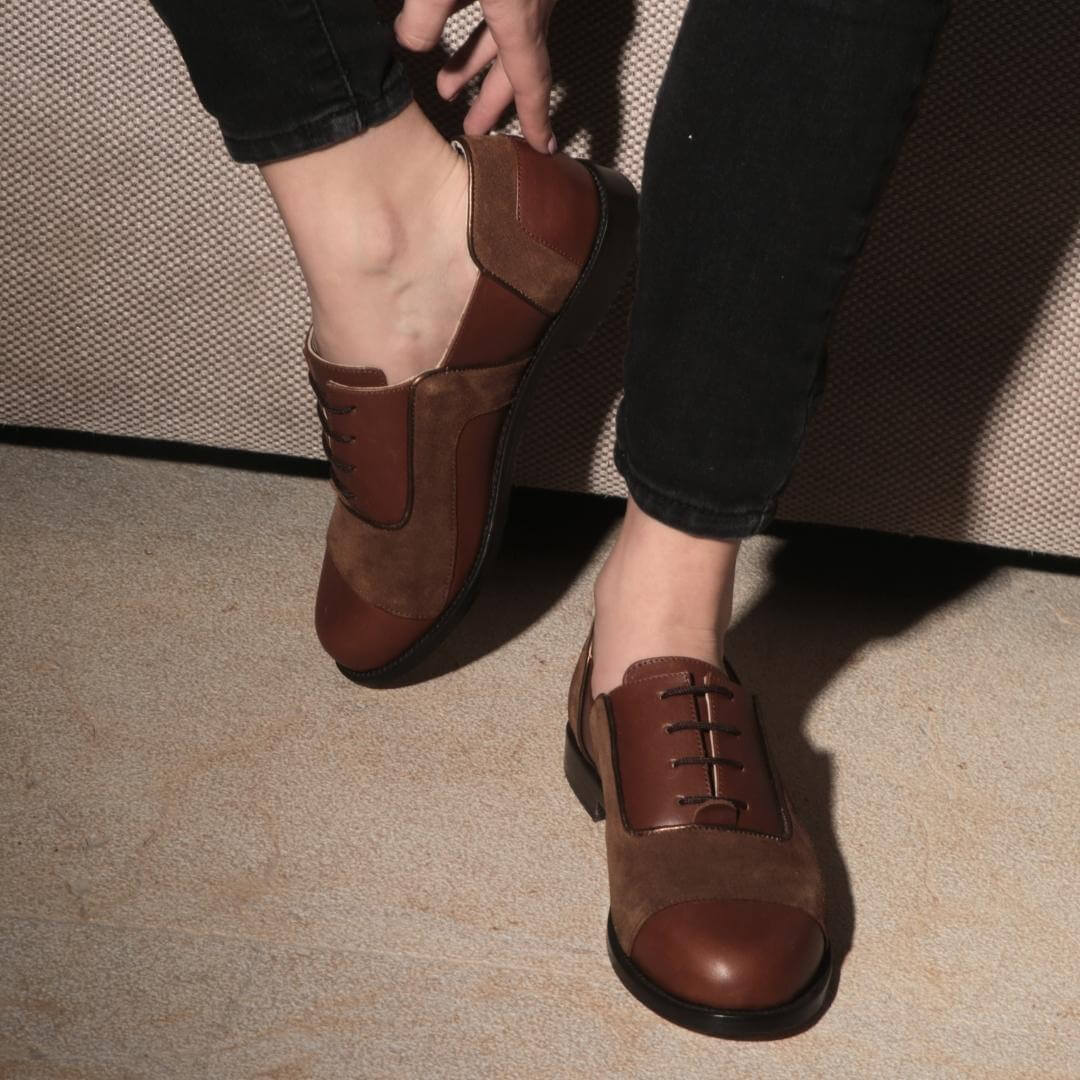 KEYLA Tan Regina Romero Zapato Bostoniano de Piso para Dama en Piel