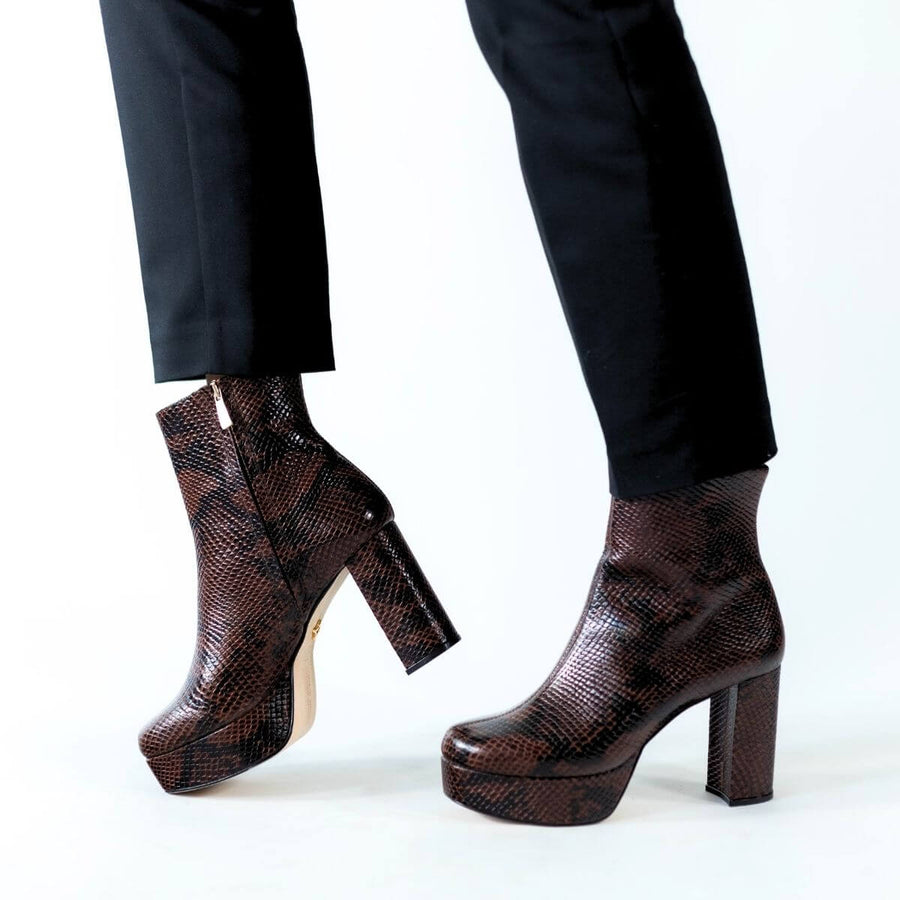 ELSA 135 - Cafe Regina Romero High Heeled Platform Ankle Boot Shoe for Lady in Leather