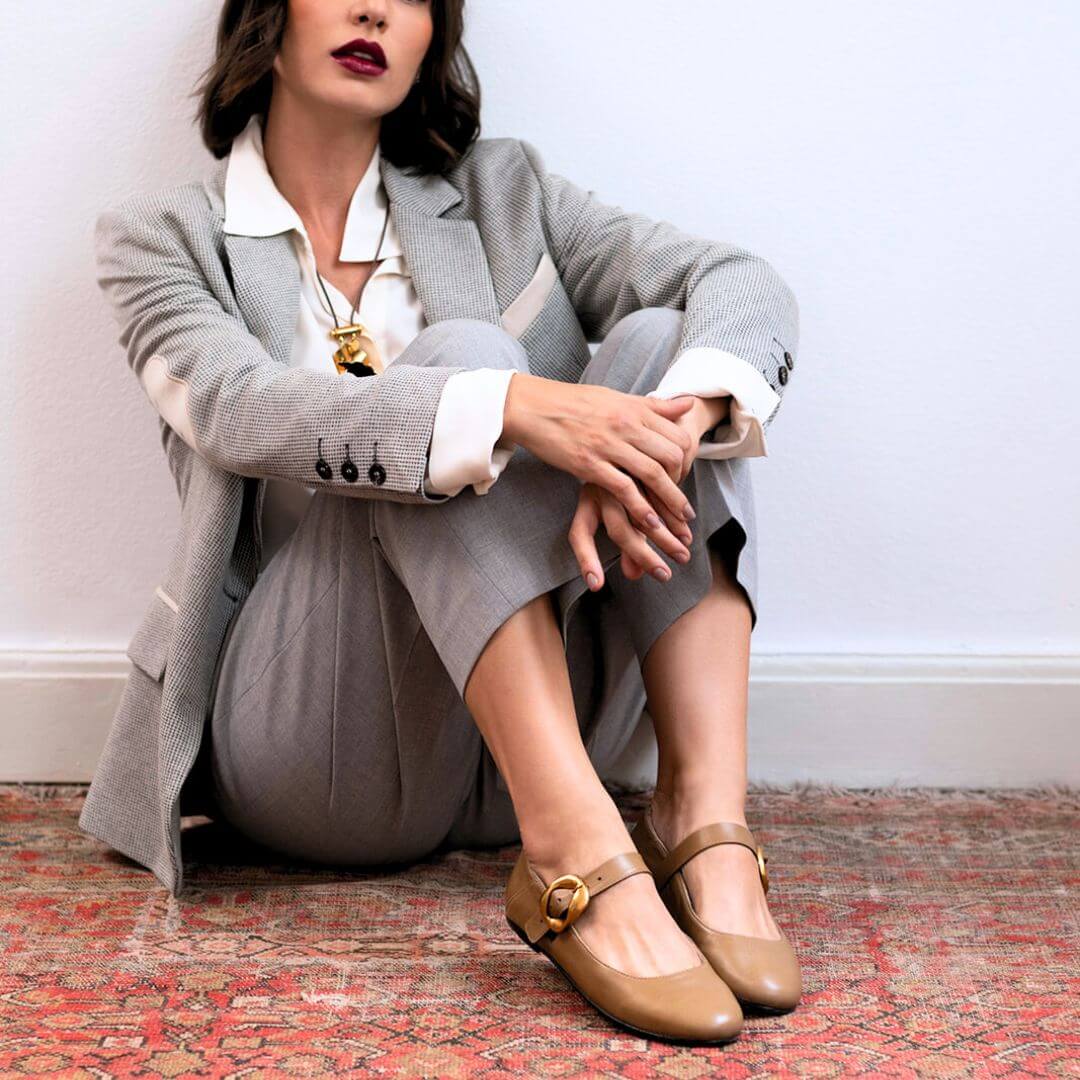LOLA - Mocha Regina Romero Zapato Flat Balerina de Piso Para Dama en Piel