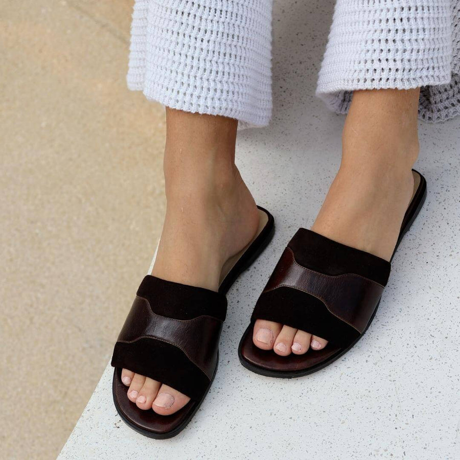 GISELLE - Black Regina Romero Flat Mule Shoe for Lady in Leather
